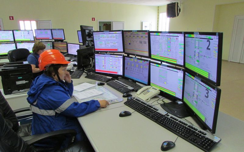 Диспетчер нефтеперерабатывающего производства