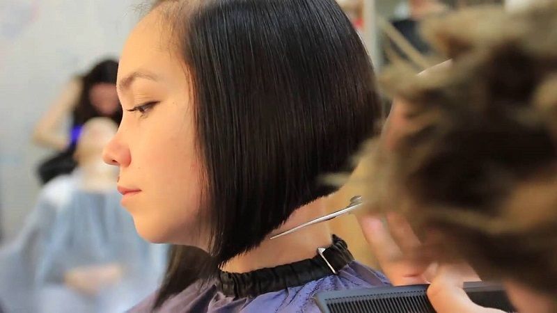 Стрижка каре: височки