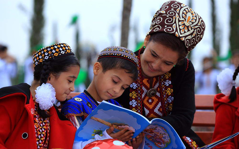 Семья в Туркмении