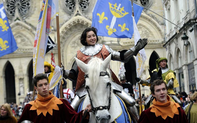 День покровительницы Франции Жанны д’Арк