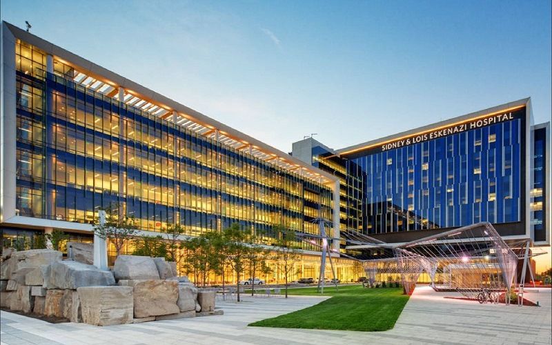 Здание больницы Сидни и Лоис Эскенази