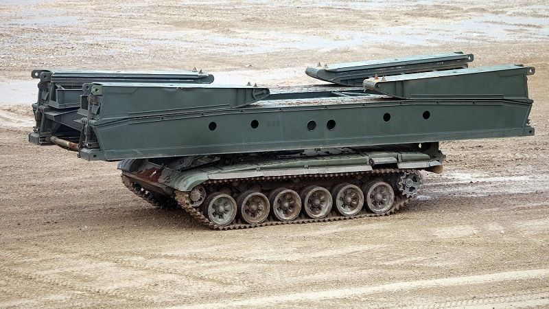 Танковый мостоукладчик МТУ-72