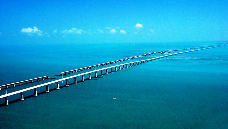 Железная дорога в водах Мексиканского залива