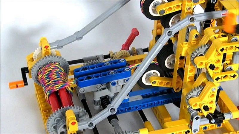 Лего - машина для плетения