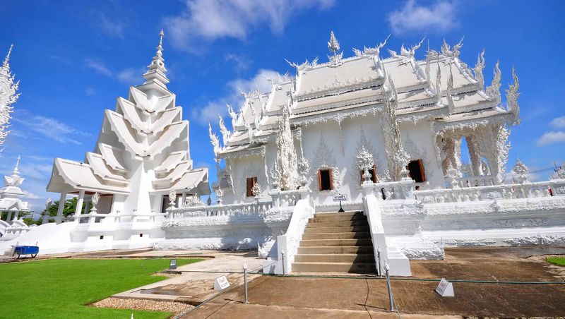 Белый храм Ват Ронг Кхун