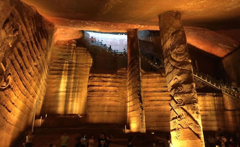 Пещеры Лунъю