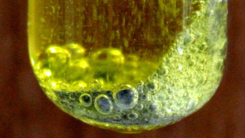 Желудочный сок растворяют металл