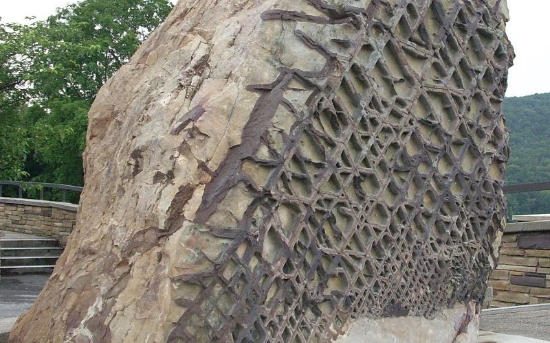 "Вафельный" камень