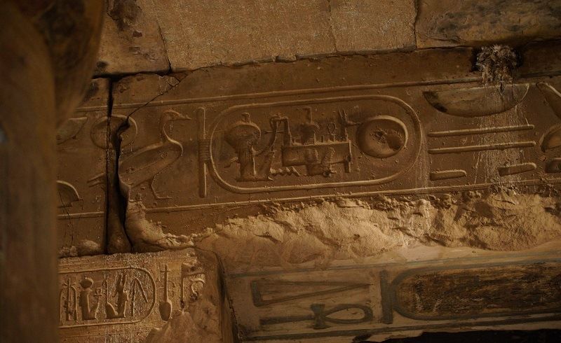 Странные барельефы в храме фараона Сети I