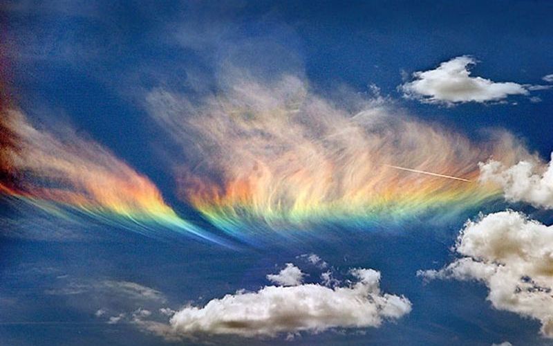 Радужные облака