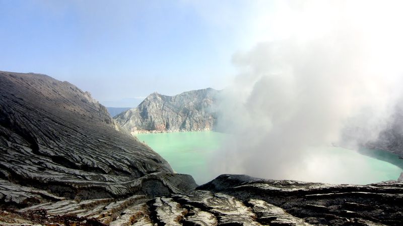 Кислотный Кава Иджен на Сицилии