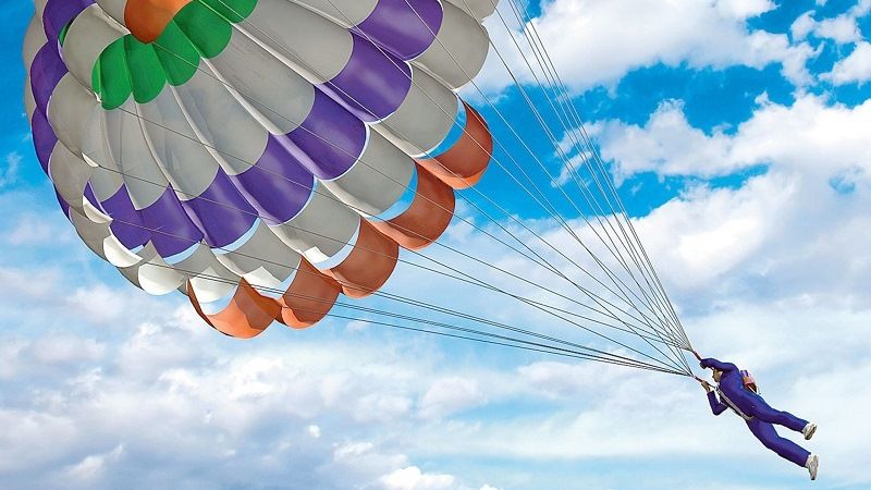 Прыжок с парашютом