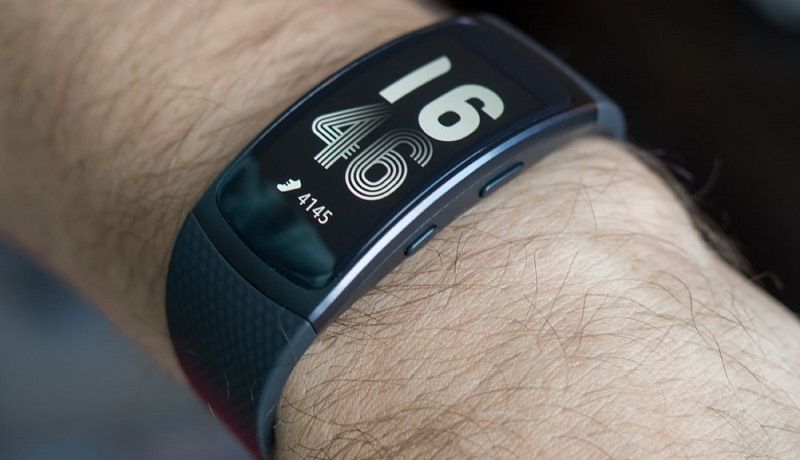 Фитнес-браслет