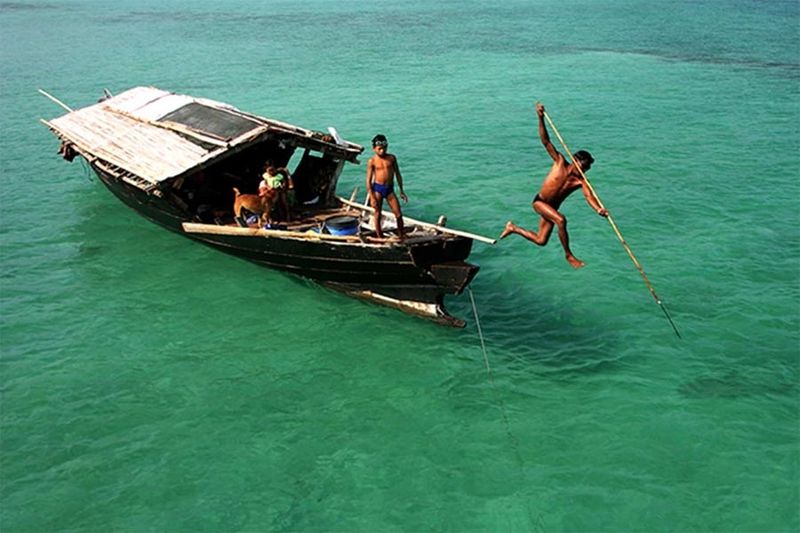 Представители племени мокен