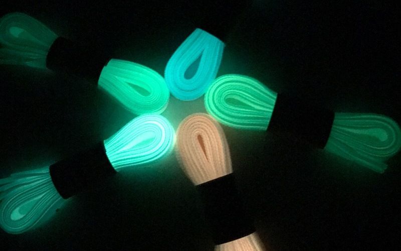 Универсальные светящиеся шнурки