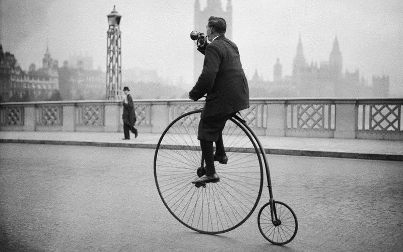 Старинный велосипед Penny Farthing