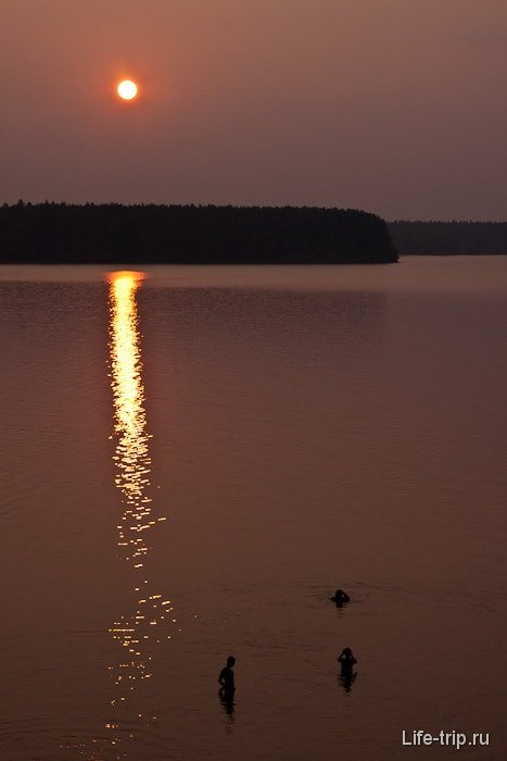 Закат. Озеро Волго.